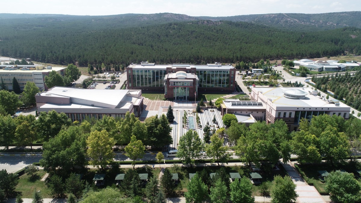 ESOGÜ’den 21 Öğretim Üyesi “Dünyanın En Etkili Bilim İnsanları” Listesinde