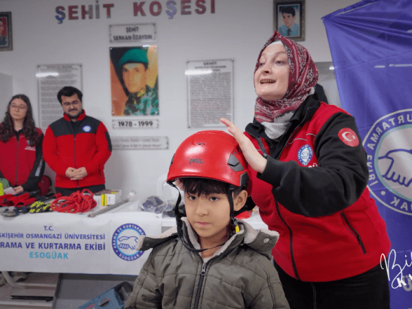 6 Şubat Depremlerinin Yıl Dönümünde ESOGÜ’den İlkokullara Uygulamalı Afet Bilinci Eğitimi